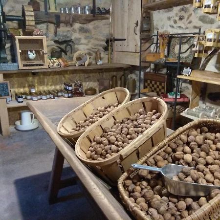 La Ferme Les Mamours La Bastide-l'Eveque Buitenkant foto
